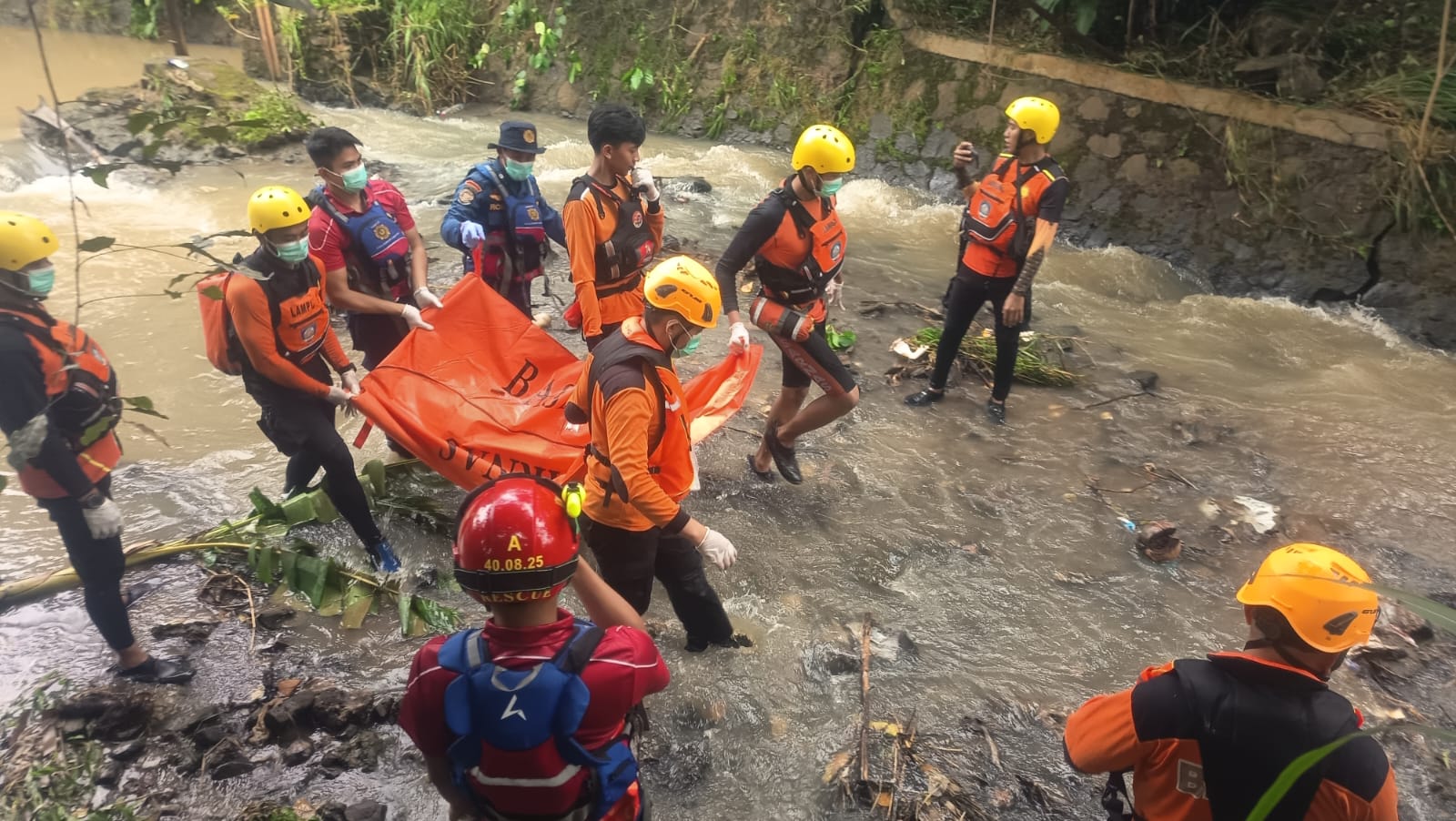 Tim Gabungan Lakukan Pencarian Anak Hanyut di Bandar Lampung