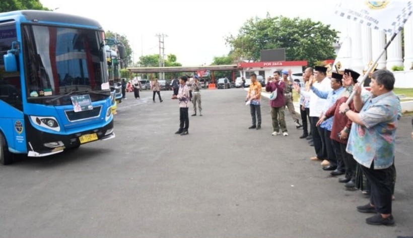 Santri Bandar Lampung Dilepas ke Ajang Musabaqah Kutubut Turats