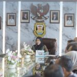 Pimpin Rapat Koordinasi, Eva Dwiana Tekankan Sinergi OPD dan Camat