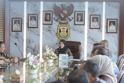Pimpin Rapat Koordinasi, Eva Dwiana Tekankan Sinergi OPD dan Camat