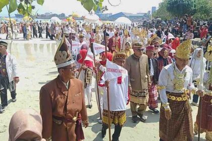 Turun Mandei di Begawi Festival 2026, Pangdam XXI/Radin Inten Terima Gelar Adat Lampung