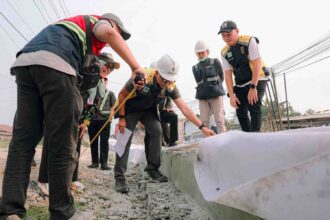 Perbaikan Jalan Kalirejo–Pringsewu Rp23,9 Miliar Dikebut, Ditargetkan Bisa Dilalui Oktober