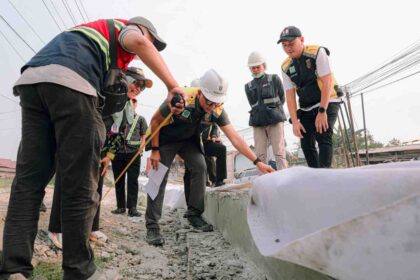 Perbaikan Jalan Kalirejo–Pringsewu Rp23,9 Miliar Dikebut, Ditargetkan Bisa Dilalui Oktober